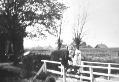 Het bruggetje dat toegang bood naar het huisje van van de Greft
