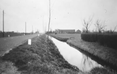 Voor "Knorrenburg" de Abcouderstraatweg richting Amsterdam
