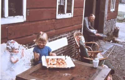 Hein Hesp met kleindochter Monique
