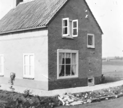 De nieuwe woning van Gijs den Hartog op de plaats waar voorheen de molenstomp stond
