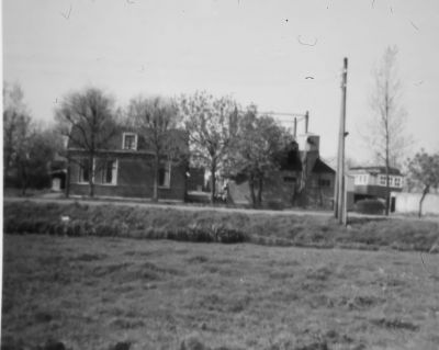 Boerderij van C. Veldhuisen, voordien Brandsze aan de Middenweg
