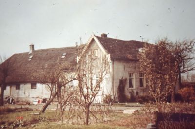 Boerderij " Ons Genoegen " van Cor den Hartog, Ouderkerkerlaan.
