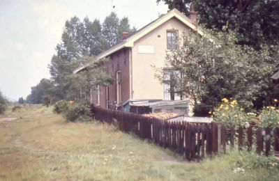 Spoorhuis Ouderkerkerlaan / Duivendrecht.
