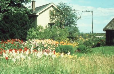 Spoorhuis Ouderkerkerlaan / Duivendrecht.
