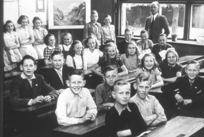 De heer Badenhuizen met z'n klas
Deze is maar enkele jaren hoofd geweest.
