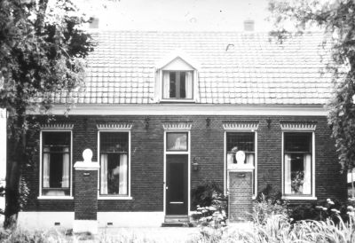 Boerderij de "Stenen Poort", van W. Tinnold
