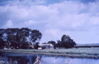 Boerderij "Oud Bellevu", 
Boerderij ''Oud Bellevu'', zandopspuiting.
