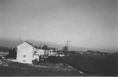 Huizen op de Bijlmerringkade,
Huizen op de Bijlmerringkade deze waren van Poppe en waren wit.
