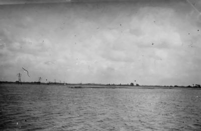 Inudatie Bijlmermeer april 1944 / juli 1945,
Inudatie Bijlmermeer april 1944 / juli 1945, bij Klaas Buijs.
