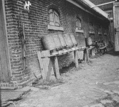 Boerderij van Hannes Grootendorst,
Boerderij van Hannes Grootendorst, achter op het erf.
