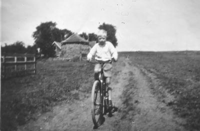 Zoon Piet,
 op de fiets naar de ring
