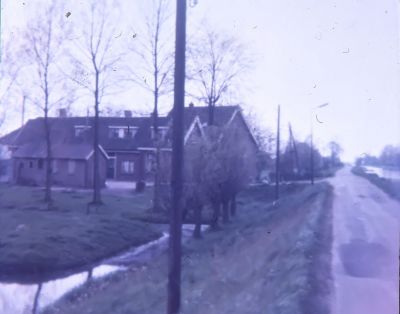 Boerderij " Kent U Zelven " van Thijs de Dood, Oost Bijlmer A 2
Gezien vanaf de Gaasp.
