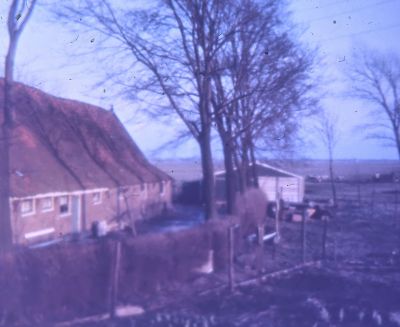 Zijaanzicht van boerderij " Scholtenburg "
