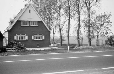 Boerderij "Reigersbroeck", van P.J. Kaatee voor de sloop
