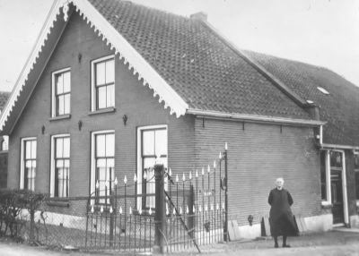 Boerderij "Klein maar Rein", van de familie Post
