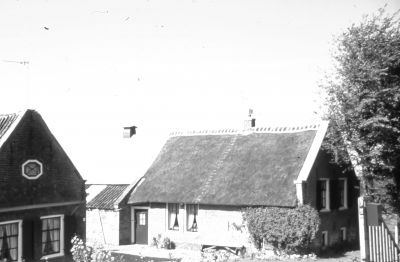 Boerderij "Nationale Uitgestelde Schuld", van W. Miltenburg
