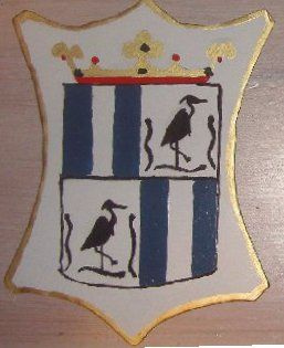 Weesperkarspel
Het tweede gemeentewapen werd toegekend in 1949. 
De blazoenering omschreef: 'Gevierendeeld: I en IV in azuur een paal van zilver, II en III in zilver een omgewende reiger, staande op een bloedzuiger en ter weerszijden vergezeld van nog twee afgewende bloedzuigers, alles van sabel. Het schild gedekt met een gouden kroon van 3 bladeren en twee paarlen.'
Keywords: Weesperkarspel;gemeentewapen