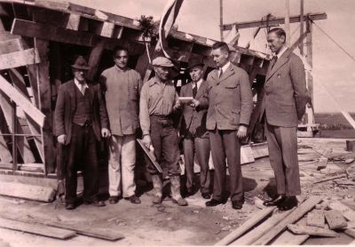 Otten, fabriek veevoeder en olie
Het begin. De bouw van de fabriek.
Keywords: Geinbrug;Driemond;Otten,veevoeder;olie