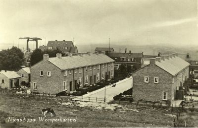 Burgemeester Mulstraat
Het eerste deel van de Burgemeester Mulstraat is gebouwd. 
Foto eind 40er/begin 50er jaren
Keywords: Geinbrug;Driemond;Burgemeester Mulstraat