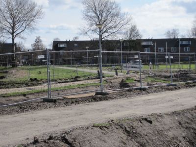 MatchZo sport en activiteitencentrum
De Zonnehof vanaf het terrein van de MatchZo gezien. Het fiets-/voegangerspad is deels afgewerkt.
Keywords: Driemond;sporthal;MatchZo