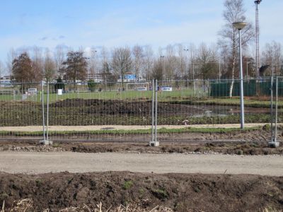 MatchZo sport en activiteitencentrum
Hier komt de MatchZo. Rechtsachter zichtbaar woningen van de Seizoenenhof.
Keywords: Driemond;sporthal;MatchZo