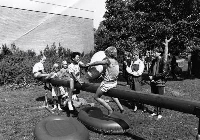 Koninginnedag, Oranjevereniging
Zakslaan.
Keywords: Koninginnedag;Oranjevereniging;wedstrijd;vermaak;festiviteiten