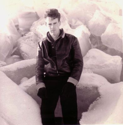 Pompstation Weesperkarspel
Winter '62/'63. IJshakken. Piet Attema.
Keywords: pompstation Weesperkarspel;Weesperkarspel;waterleidingen;Attema