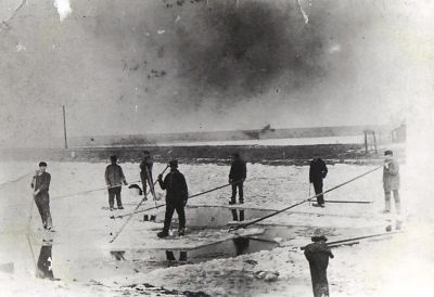 pompstation Weesperkarspel
IJsbreken, waarschijnlijk 60er jaren.
Keywords: pompstation Weesperkarspel;Weesperkarspel;waterleidingen