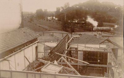 (N.V.) Centrale Ammoniakfabriek
Close-up van de ravage aan het dak.
Keywords: Weesperkarspel;ammoniakfabriek